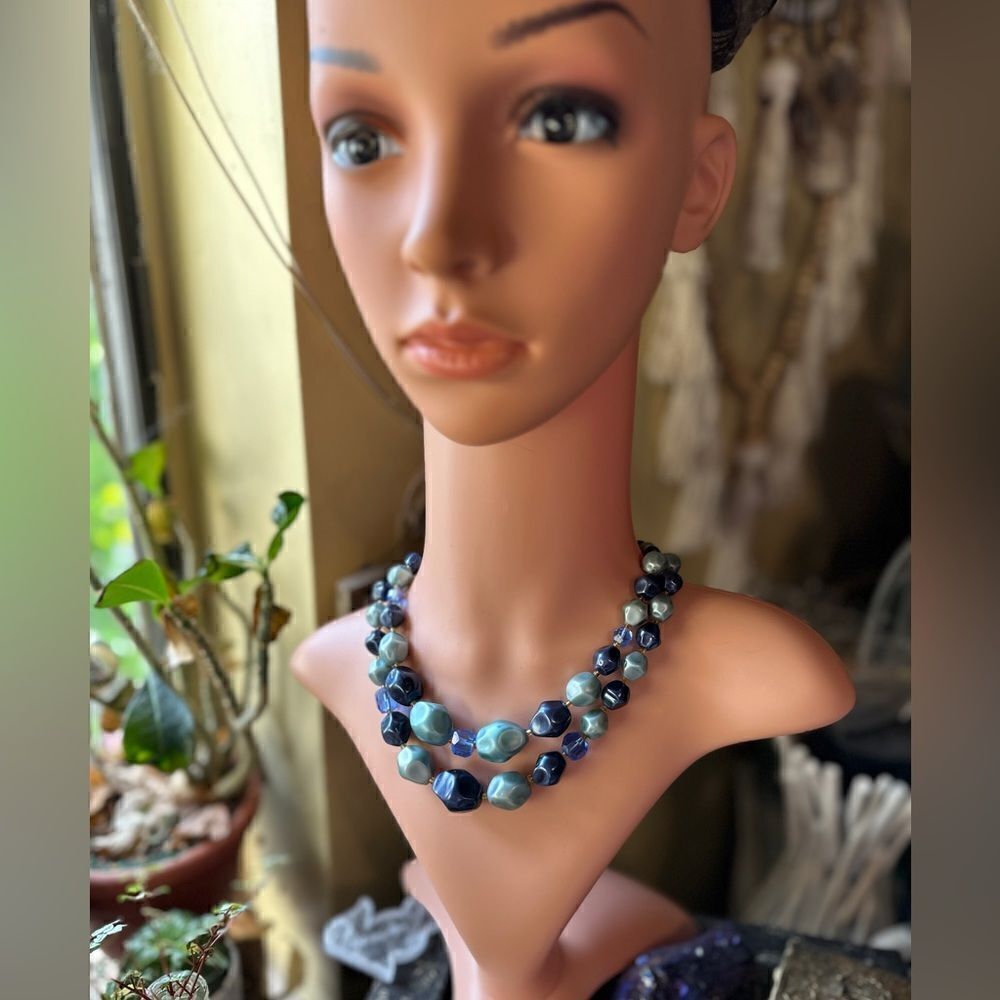 Vintage Coro Shades Of Blue Acrylic & Crystal Bib Necklace
